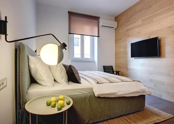 Cave Design * פולה