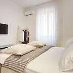 Cave Design Апартаменты *